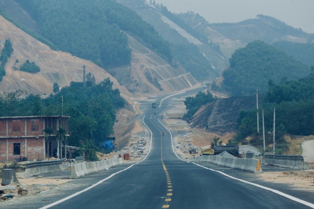 Cao tốc La Sơn - Túy Loan chính thức đưa vào khai thác