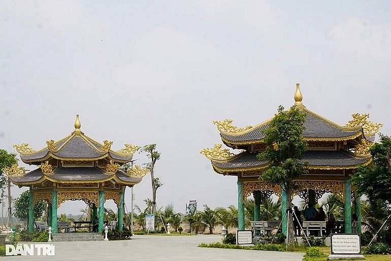 chiem nguong khong gian thanh tinh cua ngoi chua noi lang bien xu thanh