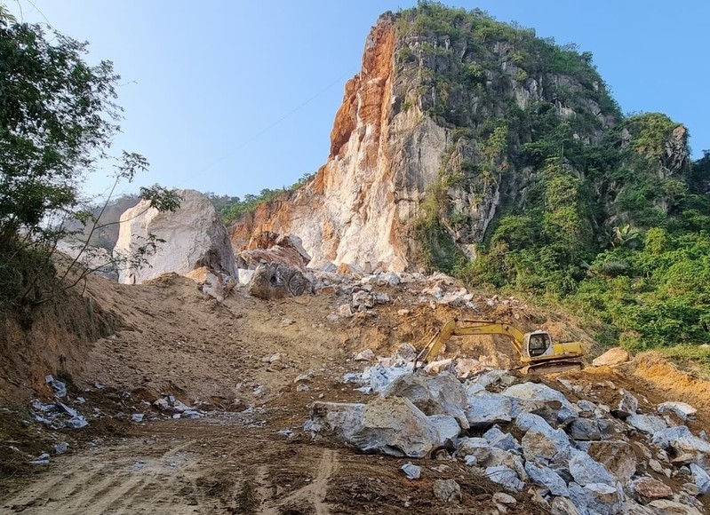 Thái Nguyên: Yêu cầu mỏ đá dừng khai thác để xử lý sạt lở