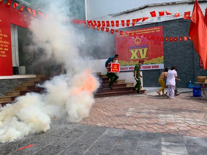 Hà Nội: Phường Liễu Giai diễn tập các phương án đảm bảo an toàn ngày bầu cử
