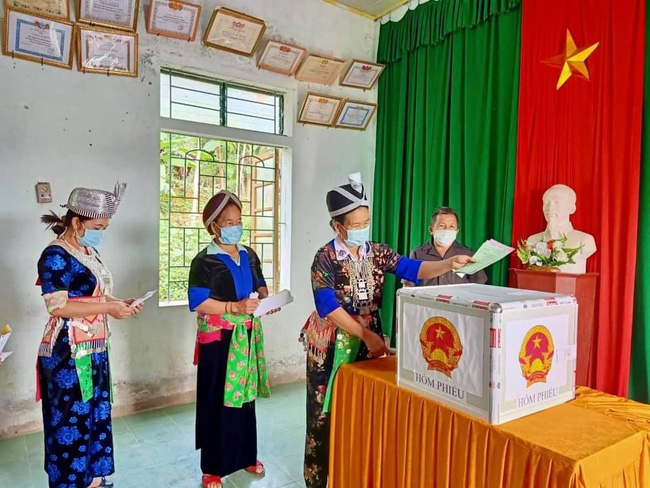 Nghệ An: Hơn 42 nghìn cử tri các huyện miền núi đi bầu cử sớm