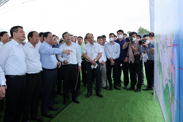 Thủ tướng khảo sát, dự lễ khởi công một số công trình, dự án lớn tại Thái Bình