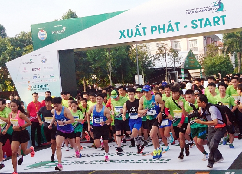 hon 6000 van dong vien dang ky tham gia giai mekong delta marathon hau giang nam 2022