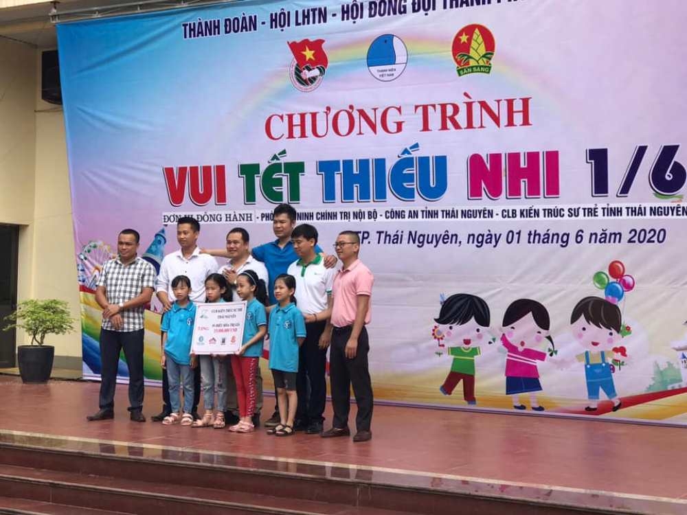 Câu lạc bộ Kiến trúc sư trẻ Thái Nguyên chung vui cùng trẻ em khuyết tật, thiệt thòi