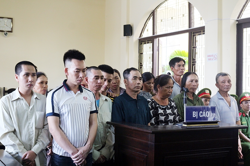 Vân Đồn (Quảng Ninh): Tòa xử vụ ném xăng vào lực lượng giải phóng mặt bằng quân cảng Vạn Hoa