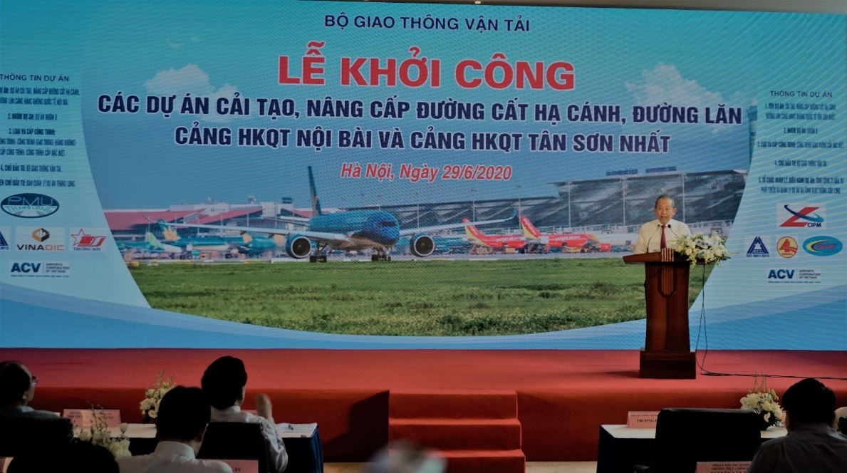Khởi công nâng cấp đường băng sân bay Nội Bài, Tân Sơn Nhất