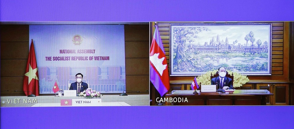 Việt Nam – Campuchia ủng hộ tạo thuận lợi đầu tư, thương mại giữa hai nước