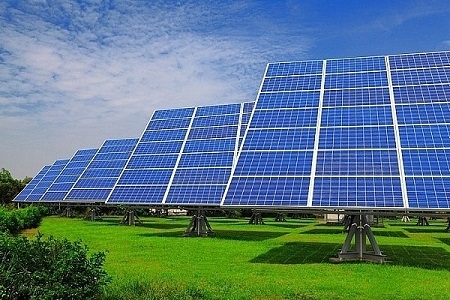 Hộ gia đình bán điện mặt trời có phải kê khai thuế?