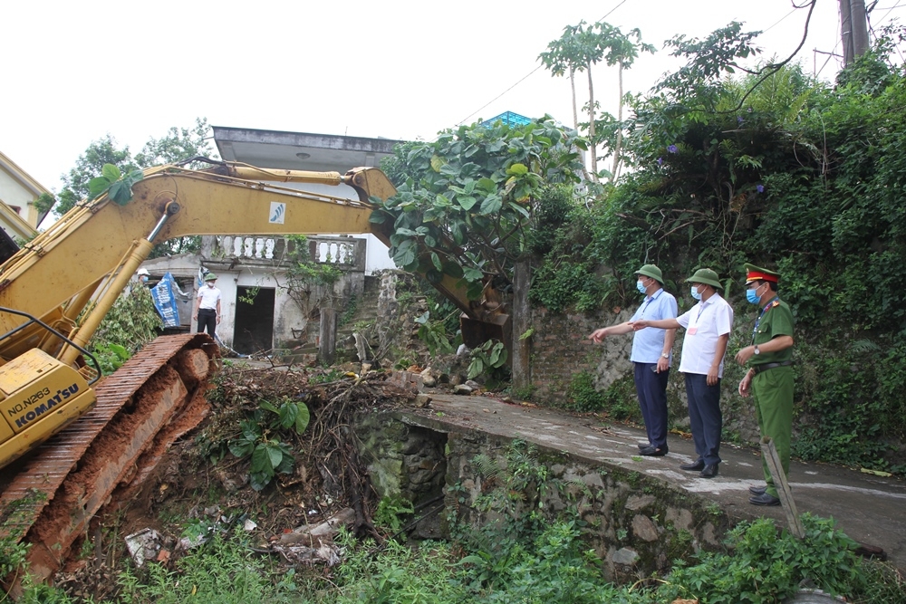 Tam Đảo (Vĩnh Phúc): Hỗ trợ người dân tháo dỡ công trình trên đất đã thu hồi
