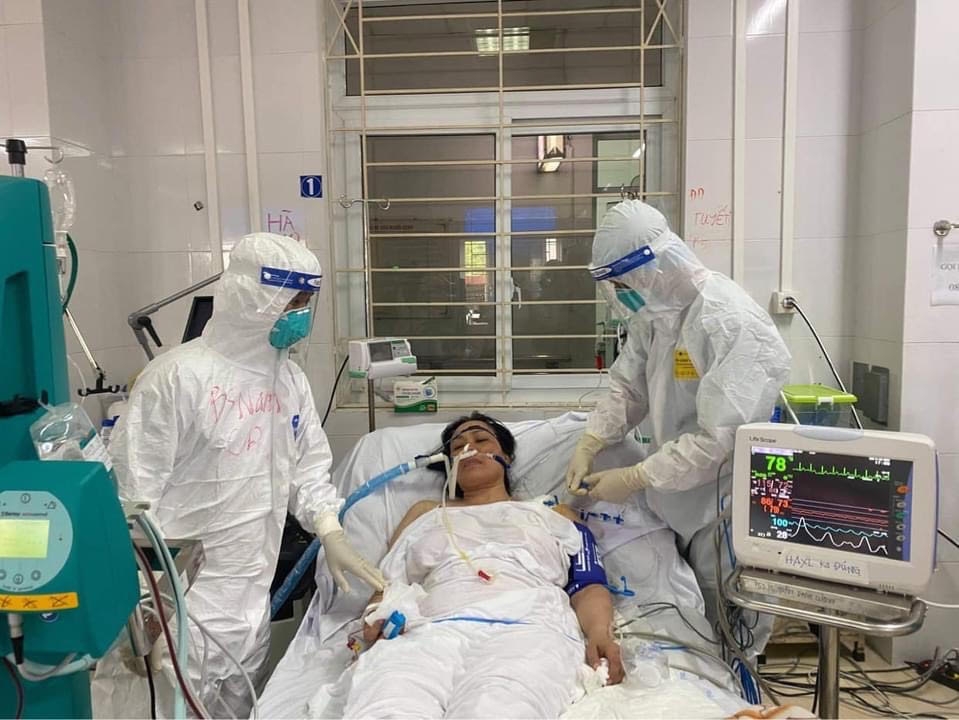 Bệnh nhân cuối cùng thở máy tại Bệnh viện Phổi Bắc Giang được rút ống nội khí quản