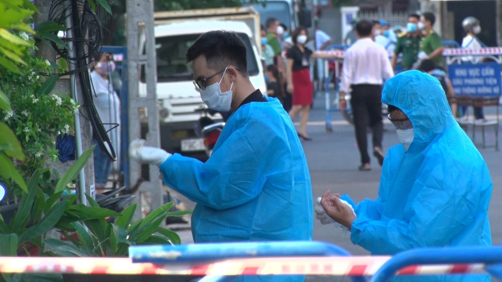 Khẩn trương truy vết những người có tiếp xúc với trường hợp nghi nhiễm Covid-19 mới tại thành phố Cam Ranh