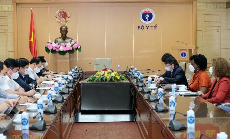 Bộ trưởng Bộ Y tế đề nghị lãnh đạo Ngân hàng Thế giới hỗ trợ nghiên cứu, sản xuất vắc xin tại Việt Nam