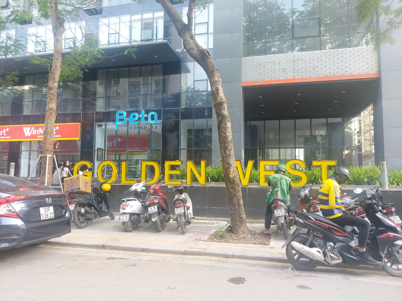 Hà Nội: Vietradico dính hàng loạt sai phạm tại Golden West Lê Văn Thiêm, người dân 