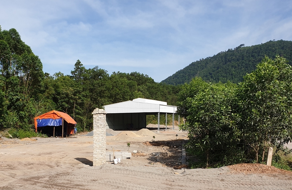 Bắc Giang: Lén lút xây dựng nhà xưởng trên đất lâm nghiệp