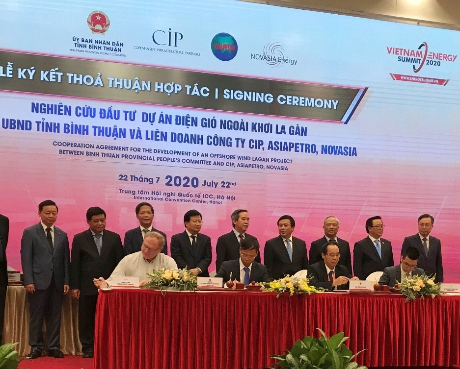 Bình Thuận: Ký biên bản ghi nhớ dự án điện gió ngoài khơi trị giá hơn 10 tỷ USD