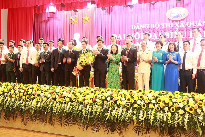 quang yen quang ninh hanh tien dat do thi loai ii tro thanh thanh pho vao nam 2025