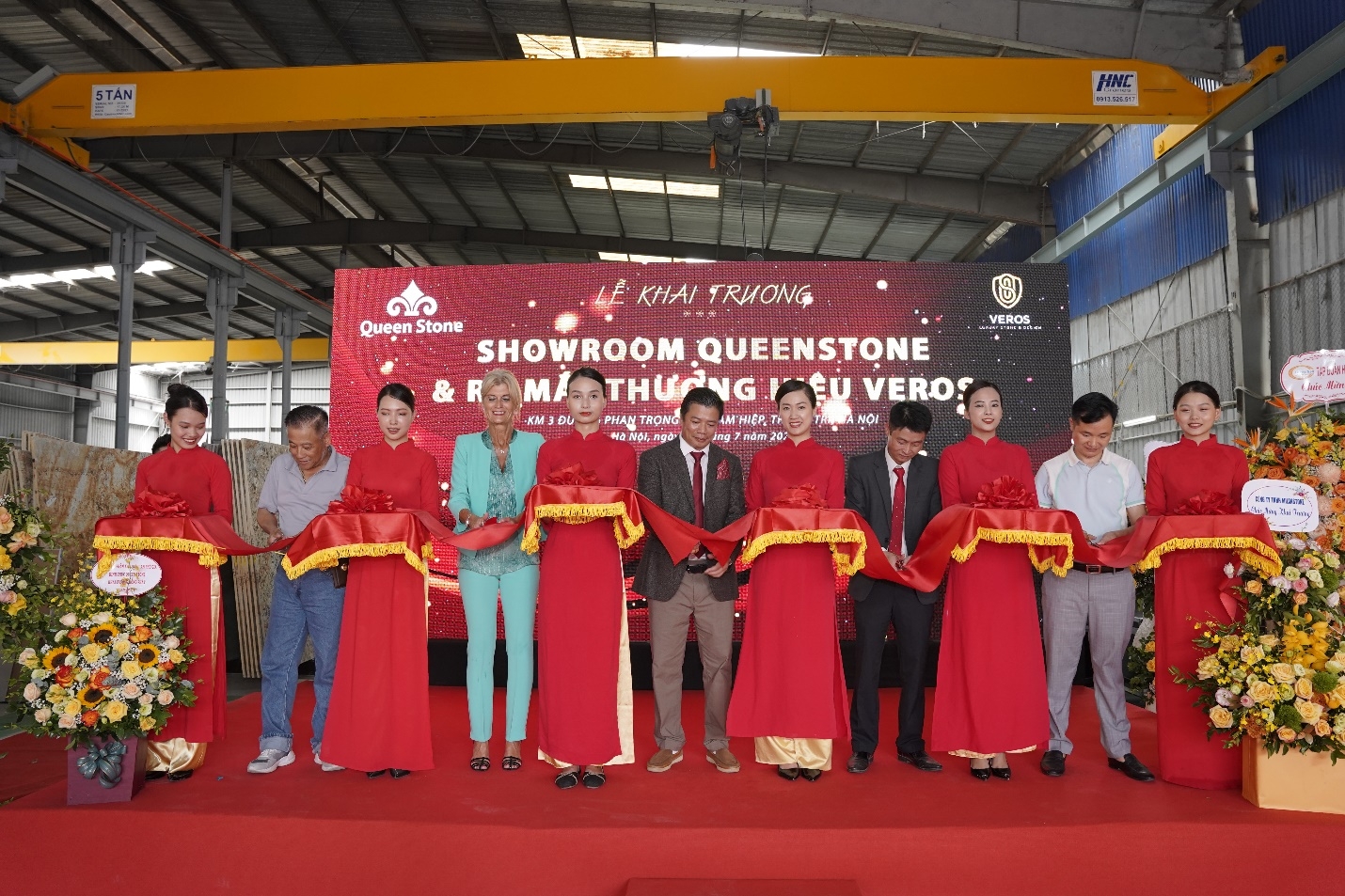 Queen Stone Group khai trương showroom đá tự nhiên đầu tiên tại Hà Nội