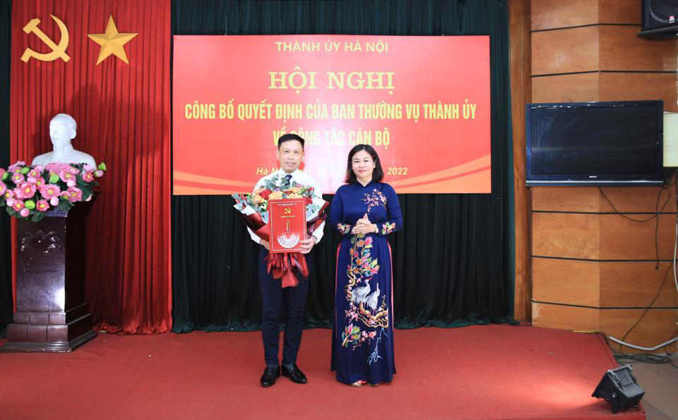 Hà Nội: Trao quyết định công tác cán bộ tại Báo Hà Nội mới và Báo Kinh tế & Đô thị