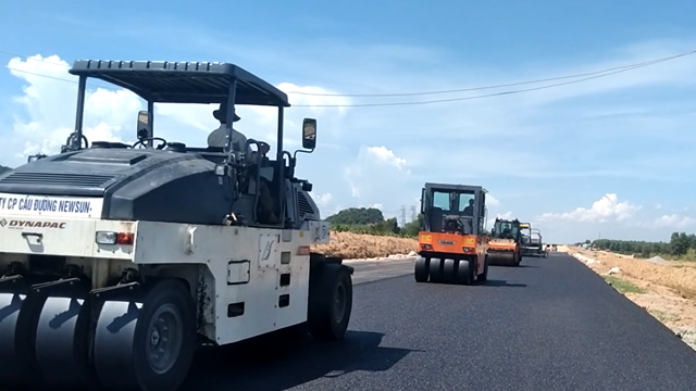 Báo động đỏ cho liên danh Tập đoàn Phúc Lộc-Cienco 8 tại cao tốc Vĩnh Hảo- Phan Thiết