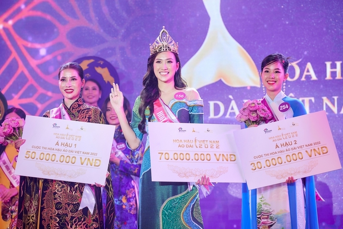 Người đẹp đến từ Tuyên Quang đăng quang Hoa hậu áo dài Việt Nam 2022