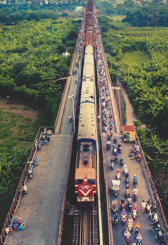 ha noi thanh pho cua nhung cay cau