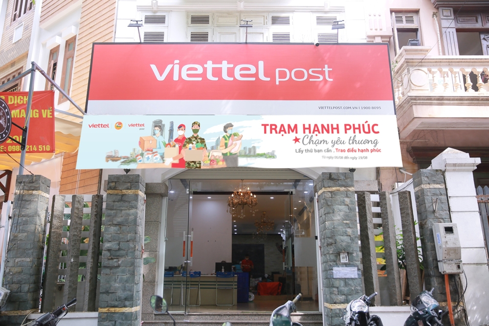 Trạm hạnh phúc - Chạm yêu thương: Cùng Viettel Post sẻ chia với người dân Thành phố Hồ Chí Minh