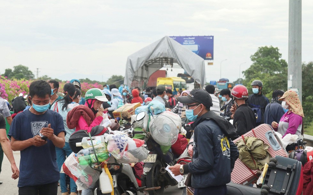 Nghệ An: Hỗ trợ khẩn cấp cho 2.000 hộ dân khó khăn đang ở tâm dịch phía Nam