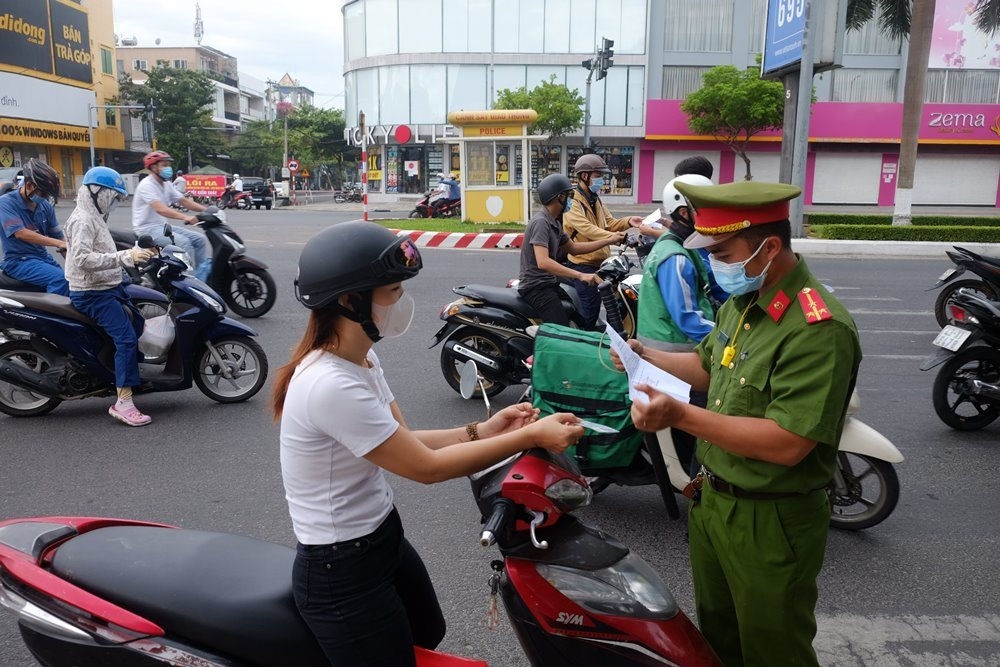 Hà Nội: Siết chặt việc cấp và sử dụng Giấy đi đường trong thời gian giãn cách xã hội