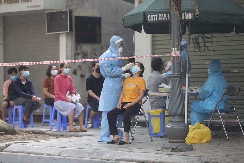 ha noi lay mau xet nghiem cho toan bo nguoi dan phuong le dai hanh