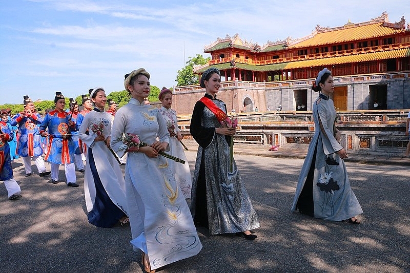 xay dung thanh pho hue tro thanh kinh do ao dai