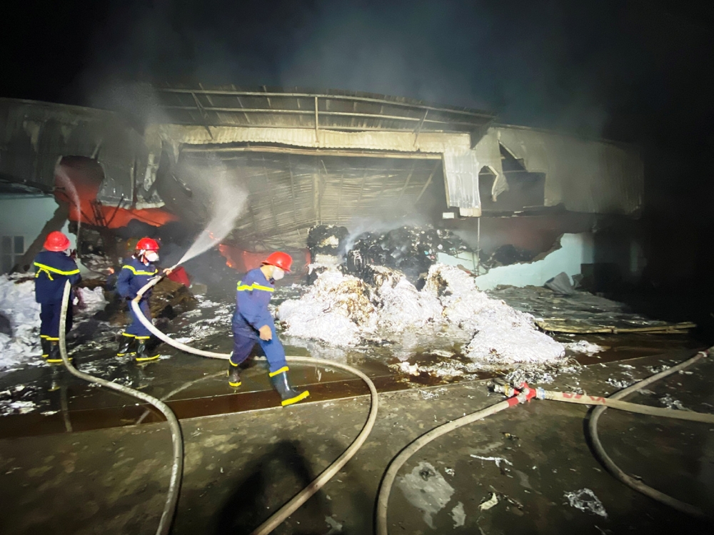 Hải Phòng: Hiểm họa cháy nổ từ những nhà xưởng, nhà kho gần khu dân cư
