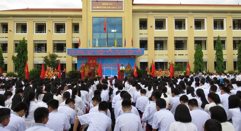 Quảng Bình: Gần 24 vạn học sinh đến trường, khai giảng năm học mới