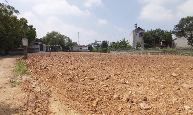 Thái Nguyên: Ngang nhiên san lấp hàng nghìn m2 đất lúa ngay gần UBND xã