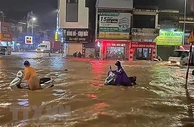 bac bo va trung bo mua lon chu dong ung pho ngap lut va sat lo dat