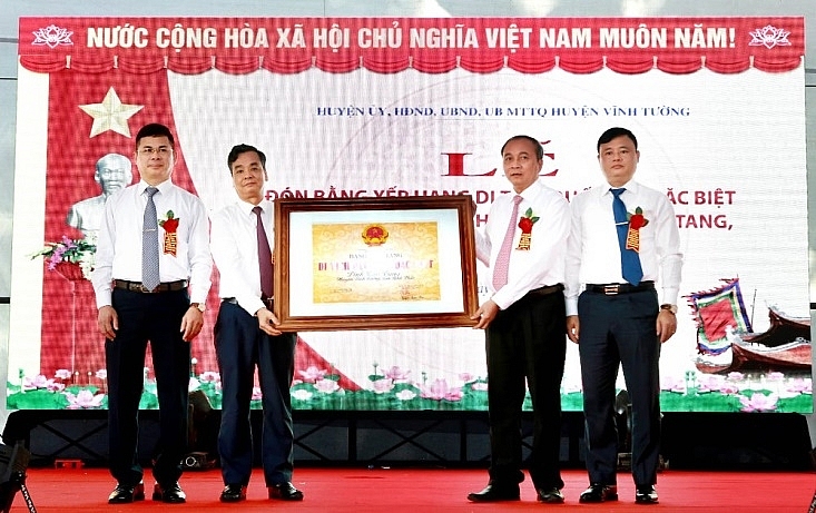 vinh phuc vinh tuong don nhan bang di tich quoc gia dac biet dinh tho tang