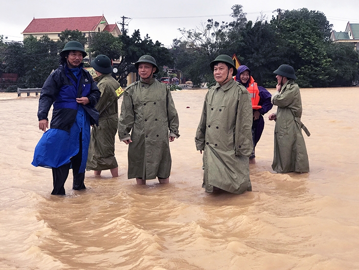 Quảng Bình: Hoãn Đại hội Đảng bộ tỉnh để tập trung lực lượng ứng cứu dân vùng lũ