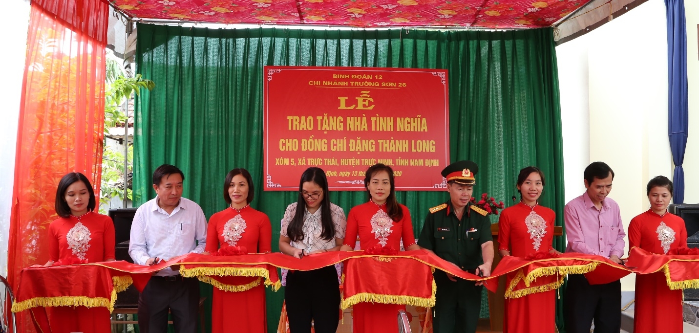Chi nhánh Trường Sơn 26 trao tặng Nhà tình nghĩa tại Nam Định