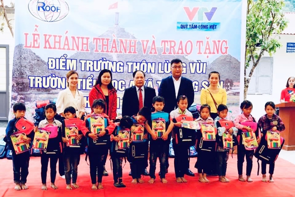 Hiệp hội Tấm lợp Việt Nam trao tặng điểm trường mới và nhà tình nghĩa tại Hà Giang