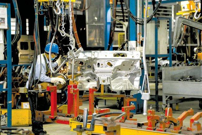 Thủ tướng Chính phủ ban hành Chỉ thị phục hồi sản xuất công nghiệp