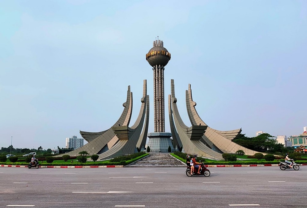Thành phố Thanh Hóa: Công trình kiến trúc Hồng hạc hướng thiên sụt lún, bong tróc đá lát