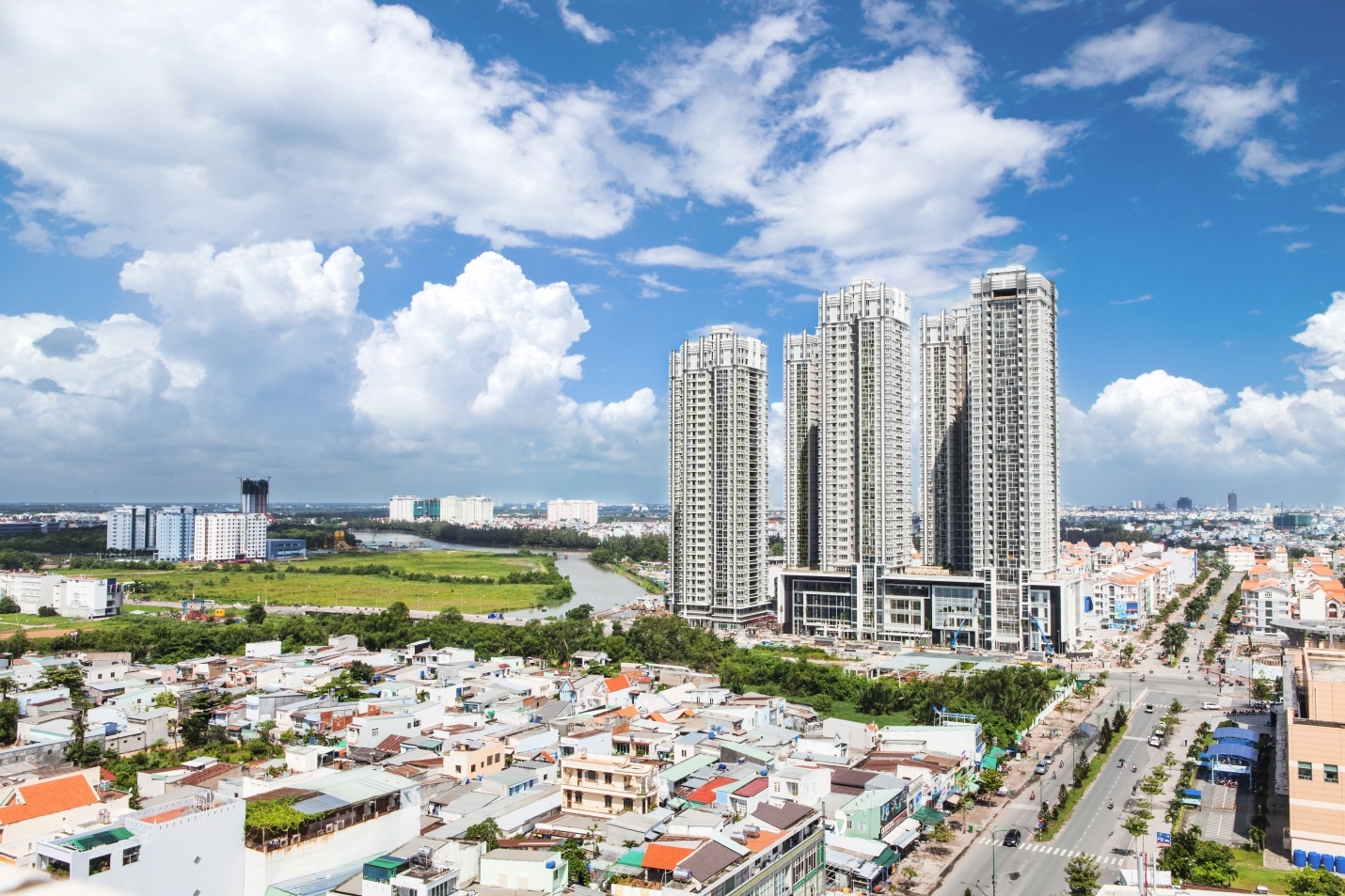 Nguồn cung thị trường bất động sản nhà ở tại Thành phố Hồ Chí Minh và vùng phụ cận tăng sau giãn cách