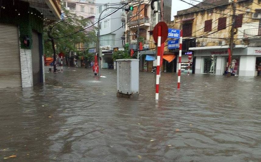 Hải Phòng: Khẩn trương triển khai các biện pháp khắc phục tình trạng ngập lụt khi có mưa lớn tại các quận nội thành