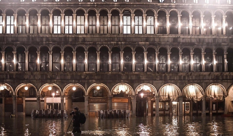 Venice 'thất thủ' vì triều cường cao nhất trong 50 năm