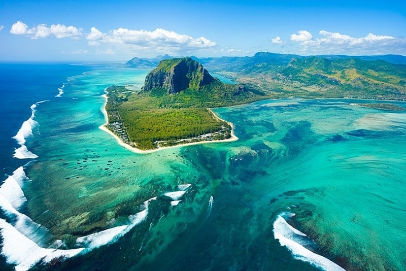Khám phá những hòn đảo “lạ lùng” nhất thế giới