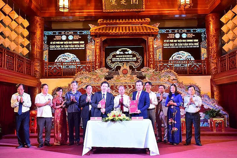 Thừa Thiên - Huế: Ký kết hợp tác đưa di sản văn hóa vào trường học