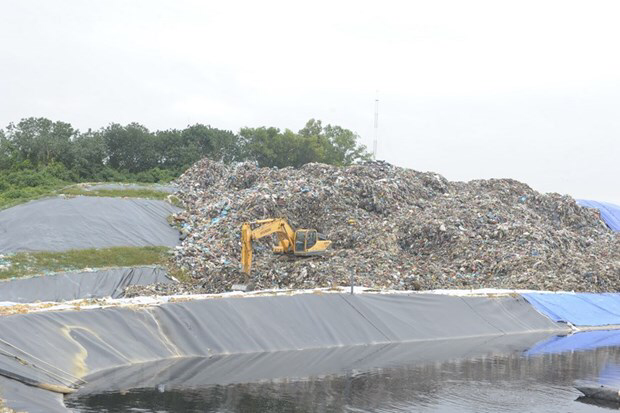 Urenco đề xuất tạm dừng tiếp nhận rác tại bãi Nam Sơn trong 3 ngày