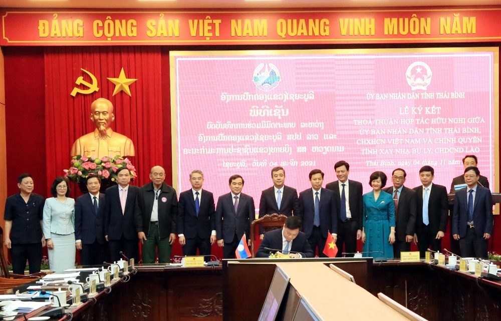 Thái Bình: Ký kết trực tuyến thỏa thuận hợp tác hữu nghị với chính quyền tỉnh Xay Nhạ Bu Ly