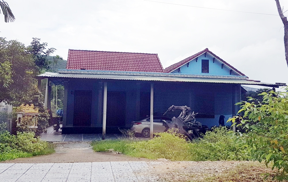 Thừa Thiên - Huế: Cán bộ xã ngang nhiên xây nhà trên đất nông nghiệp
