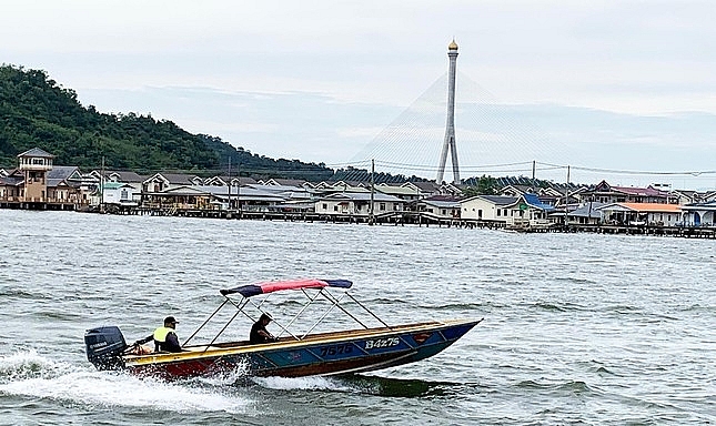 chuyen la o quoc gia hoi giao dat vang cac nha tho cung dien