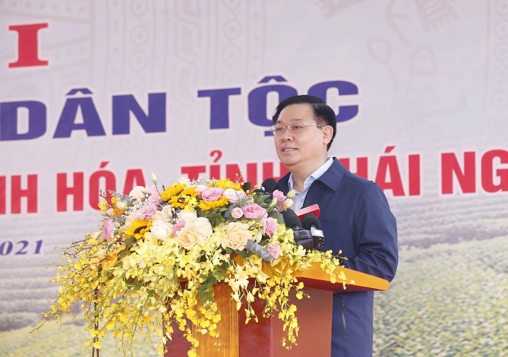 Chủ tịch Quốc hội Vương Đình Huệ: Sửa đổi lối làm việc để phục vụ, bảo vệ quyền lợi chính đáng của nhân dân